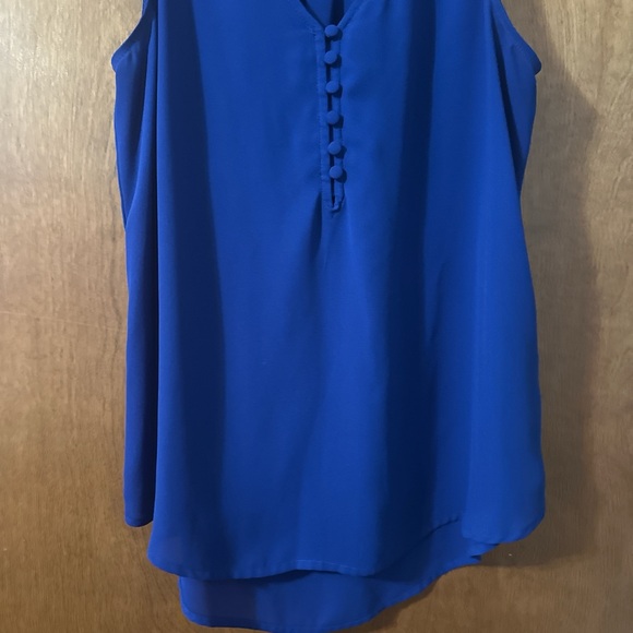 Apt 9. women’s Blue Sleeveless Button Front Blouse - Picture 6 of 10